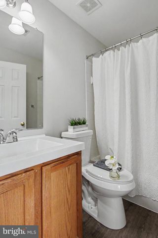 230 COUNTRY RIDGE DR, Red Lion, PA 17356