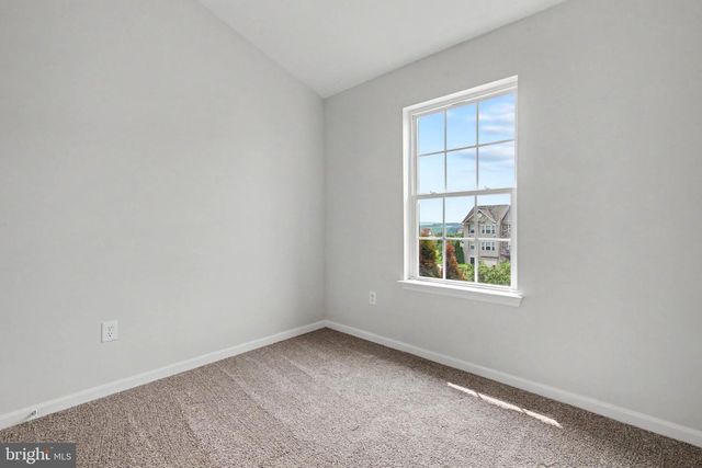 230 COUNTRY RIDGE DR, Red Lion, PA 17356