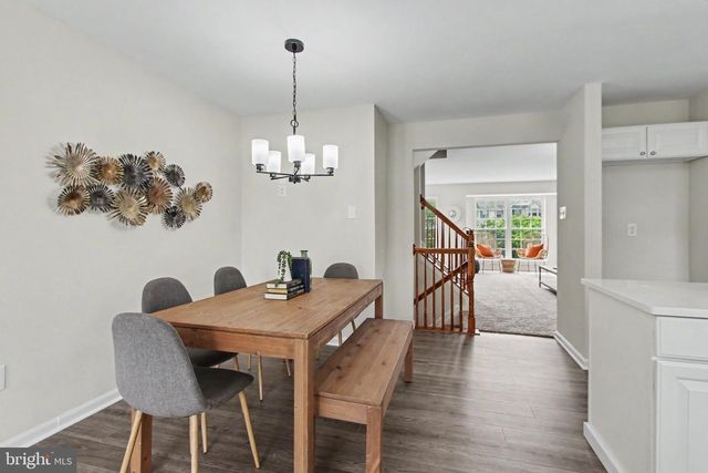 230 COUNTRY RIDGE DR, Red Lion, PA 17356
