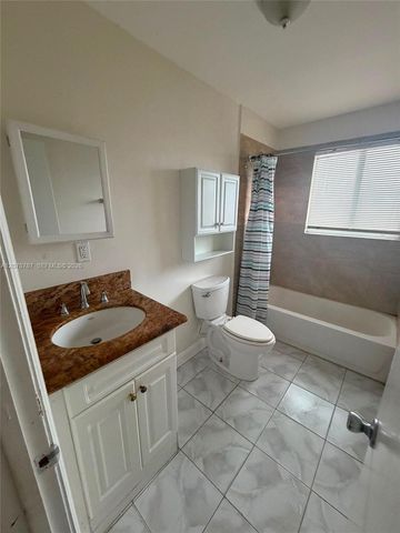 808 NW 19th Street H, Fort Lauderdale, FL 33311