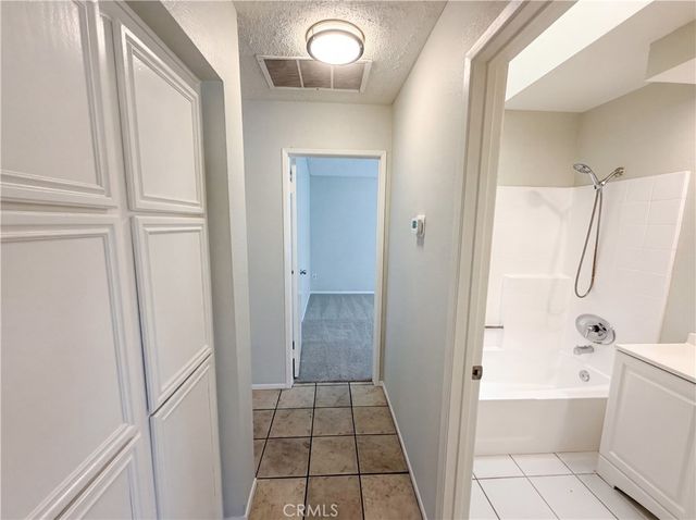 39823 Knollridge Drive, Temecula, CA 92591