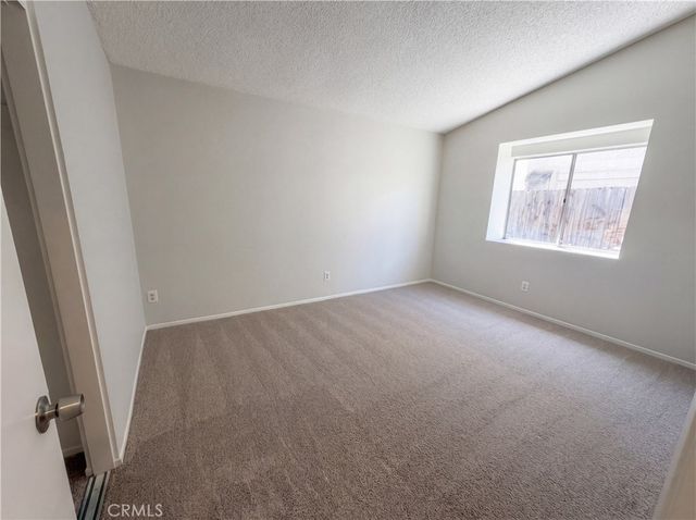 39823 Knollridge Drive, Temecula, CA 92591