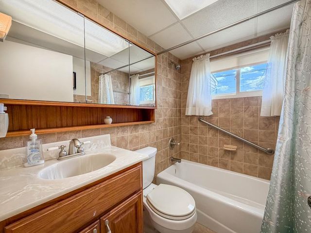 44 COTTON RD, Levittown, PA 19057