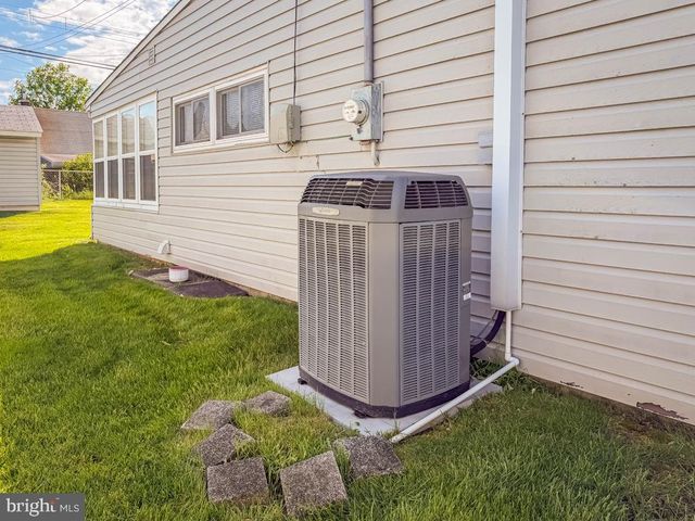 44 COTTON RD, Levittown, PA 19057