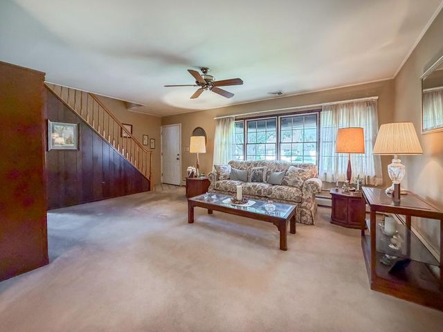 44 COTTON RD, Levittown, PA 19057