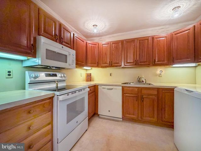44 COTTON RD, Levittown, PA 19057