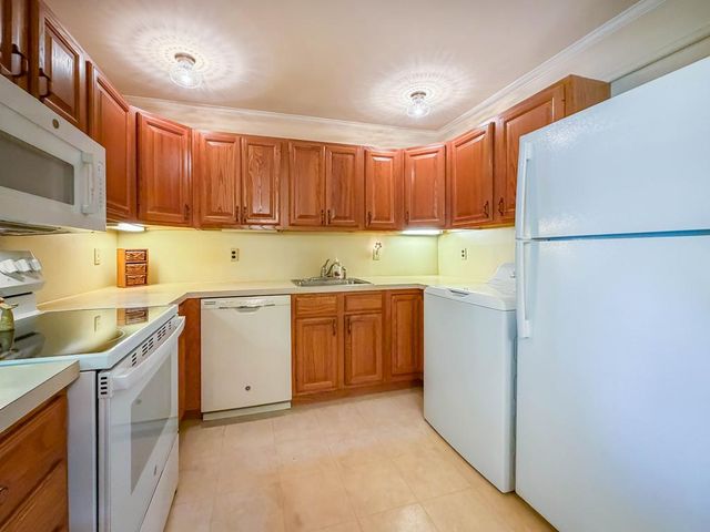 44 COTTON RD, Levittown, PA 19057