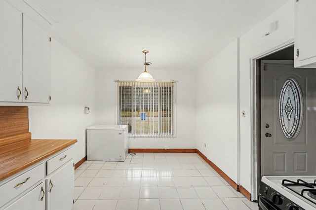 6822 N Lafayette Street, Dearborn Heights, MI 48127