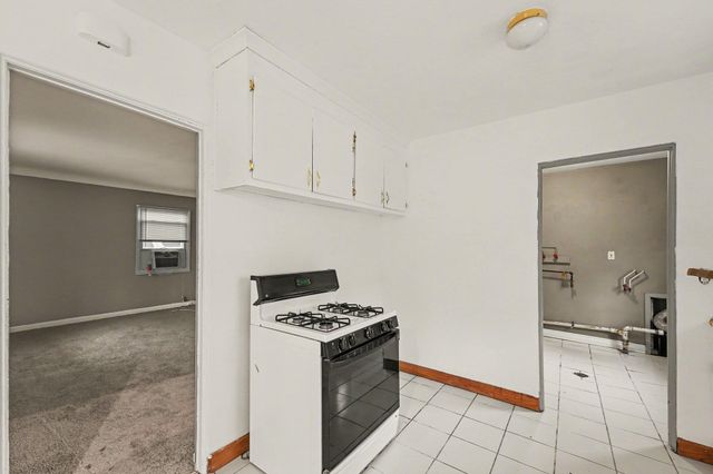 6822 N Lafayette Street, Dearborn Heights, MI 48127