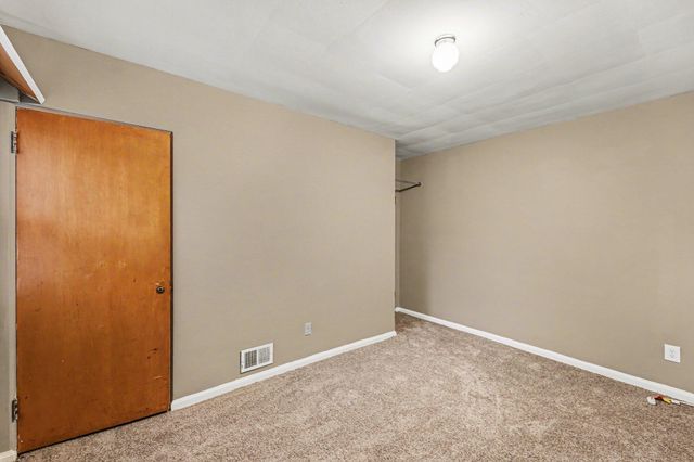 6822 N Lafayette Street, Dearborn Heights, MI 48127