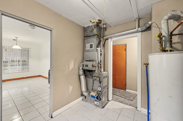 6822 N Lafayette Street, Dearborn Heights, MI 48127