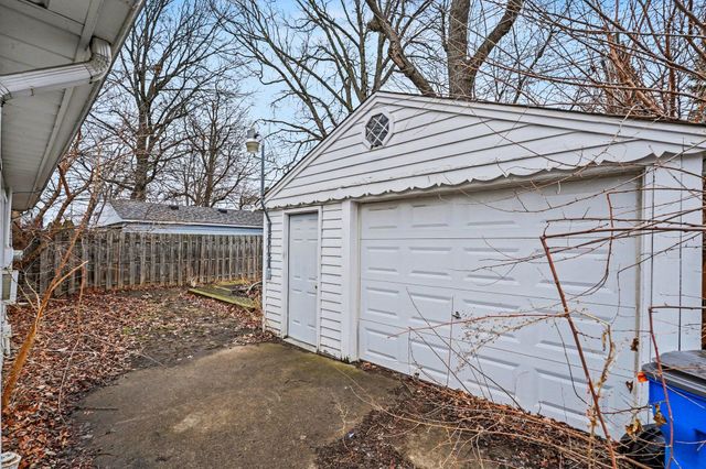 6822 N Lafayette Street, Dearborn Heights, MI 48127