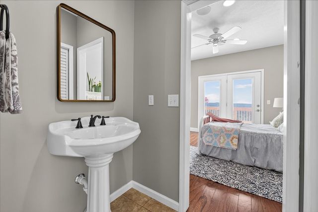 1250 Ed Seay Gregory Ln, Hartsville, TN 37074