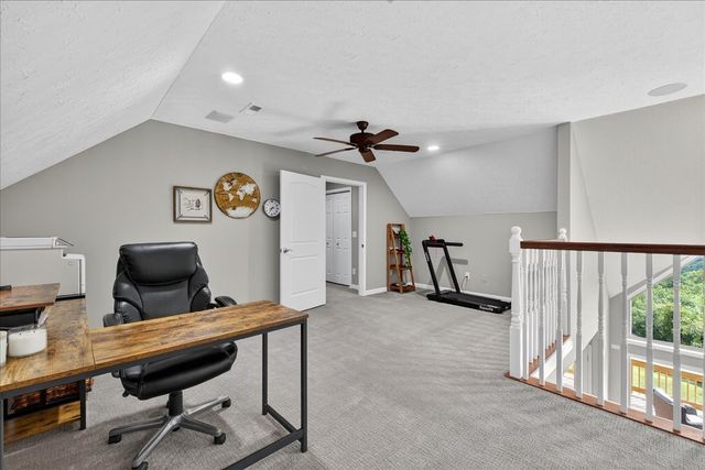 1250 Ed Seay Gregory Ln, Hartsville, TN 37074