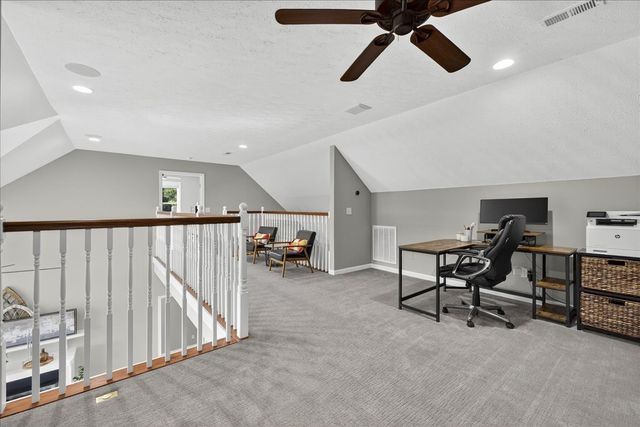 1250 Ed Seay Gregory Ln, Hartsville, TN 37074