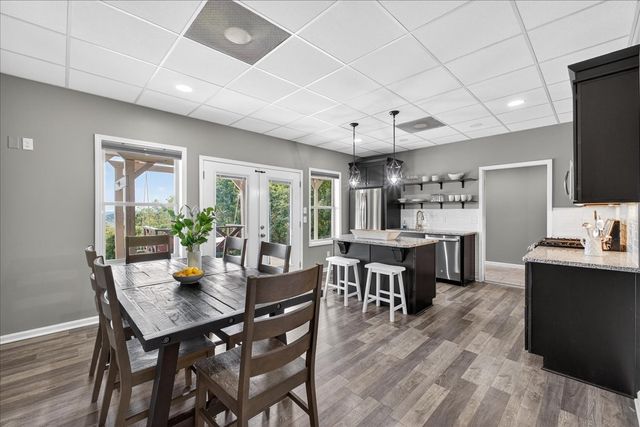 1250 Ed Seay Gregory Ln, Hartsville, TN 37074