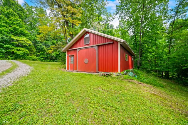 972 Helmsburg Road, Nashville, IN 47448