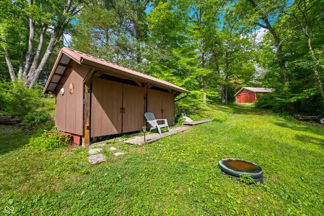 972 Helmsburg Road, Nashville, IN 47448