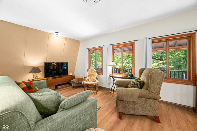 972 Helmsburg Road, Nashville, IN 47448