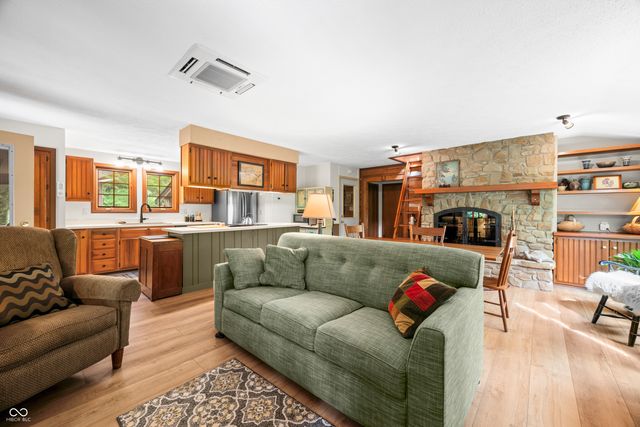 972 Helmsburg Road, Nashville, IN 47448