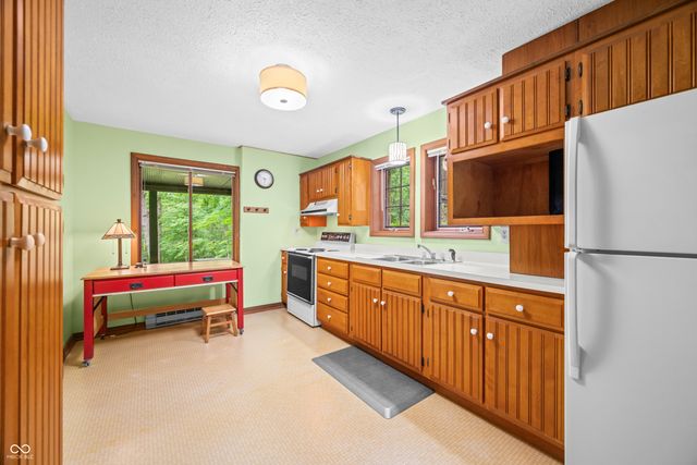 972 Helmsburg Road, Nashville, IN 47448