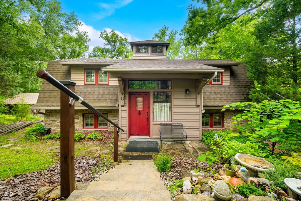 972 Helmsburg Road, Nashville, IN 47448