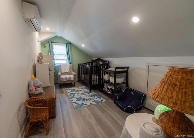 27 E Lincoln Avenue, Massapequa, NY 11758