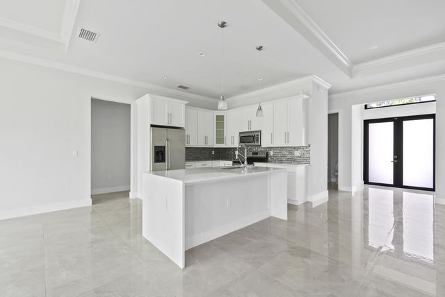 1412 22nd Avenue NE, Naples, FL 34120