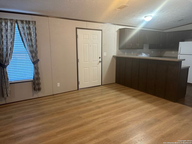 5983 State Highway 16 S Unit B, Bandera, TX 78003