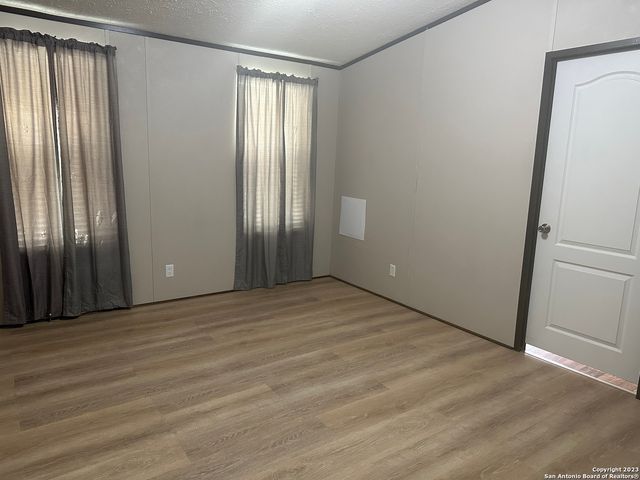5983 State Highway 16 S Unit B, Bandera, TX 78003