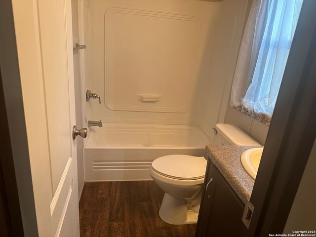 5983 State Highway 16 S Unit B, Bandera, TX 78003