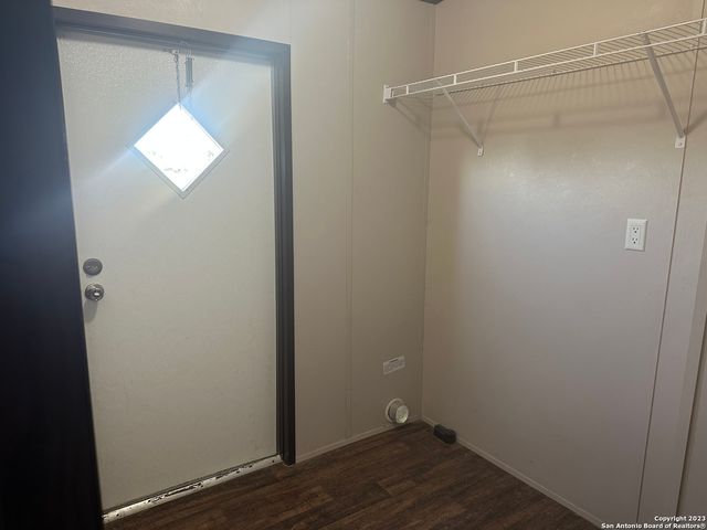 5983 State Highway 16 S Unit B, Bandera, TX 78003