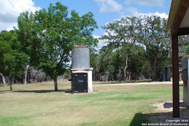 5983 State Highway 16 S Unit B, Bandera, TX 78003