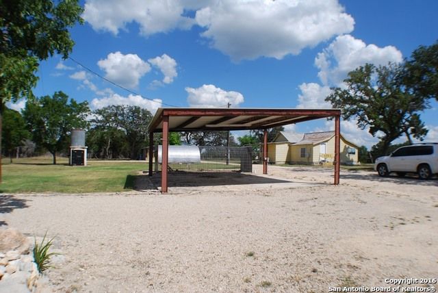 5983 State Highway 16 S Unit B, Bandera, TX 78003