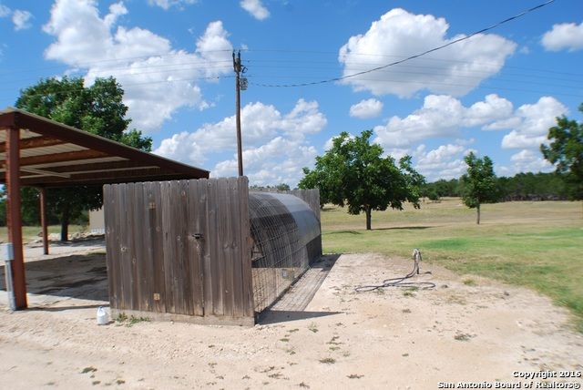 5983 State Highway 16 S Unit B, Bandera, TX 78003