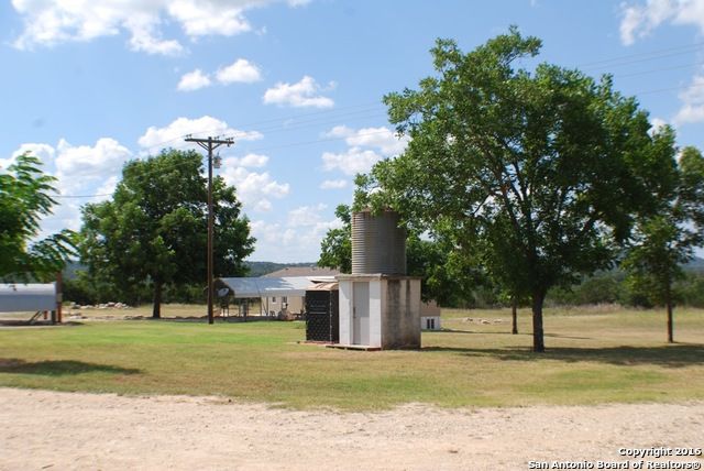 5983 State Highway 16 S Unit B, Bandera, TX 78003