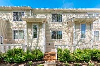 1627 Liberty Street 1627, Hanover Park, IL 60133