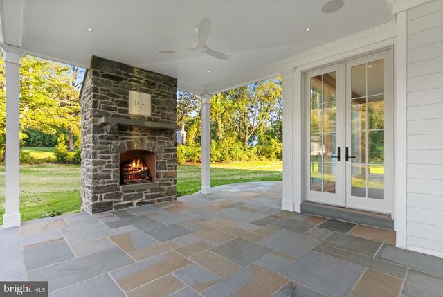 1335 CAROLANNES WAY, West Chester, PA 19382