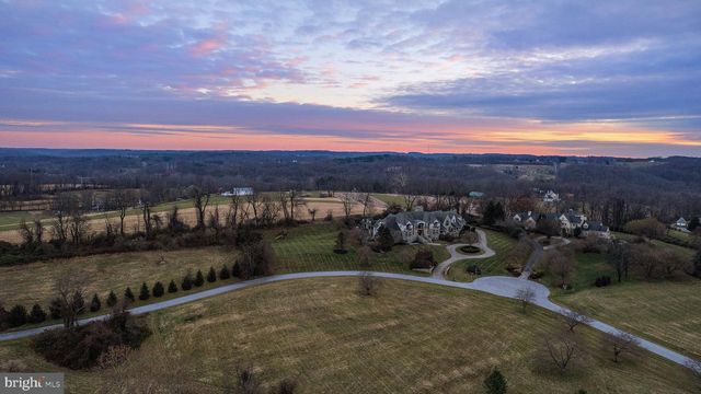 1335 CAROLANNES WAY, West Chester, PA 19382