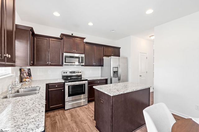 148 Lake Grove Road, Simpsonville, SC 29681