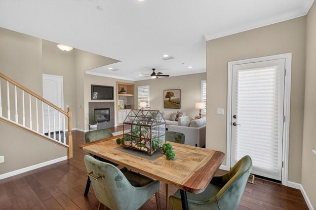 8073 Lido Isle Ln, Sacramento, CA 95831