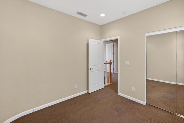 8073 Lido Isle Ln, Sacramento, CA 95831