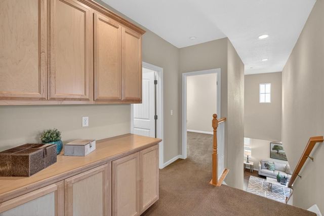 8073 Lido Isle Ln, Sacramento, CA 95831