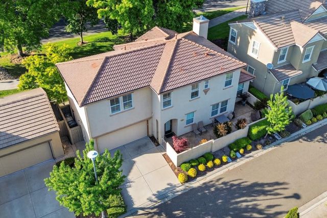 8073 Lido Isle Ln, Sacramento, CA 95831