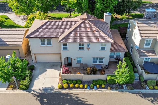 8073 Lido Isle Ln, Sacramento, CA 95831