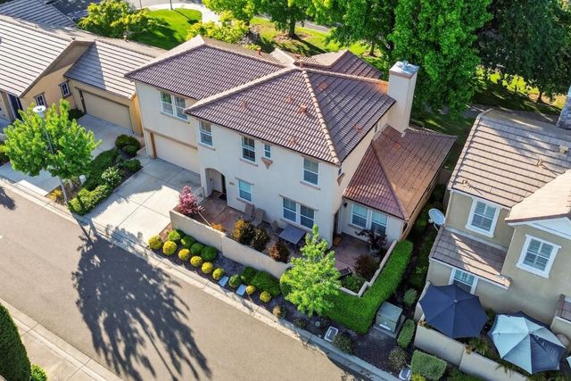 8073 Lido Isle Ln, Sacramento, CA 95831