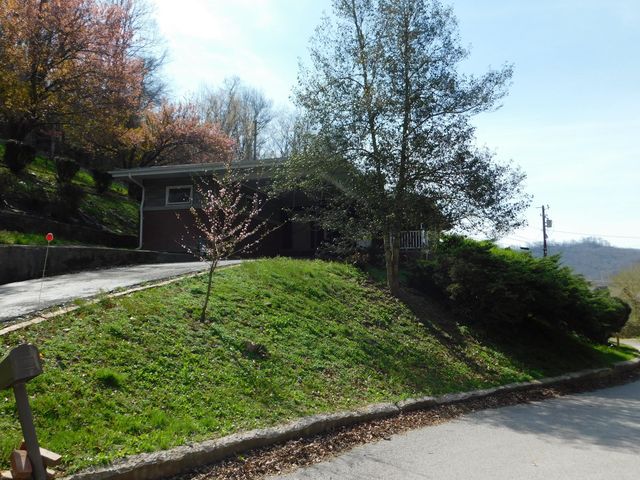 116 Wolf Hollow Road, Baxter, KY 40806