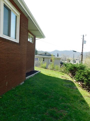 116 Wolf Hollow Road, Baxter, KY 40806