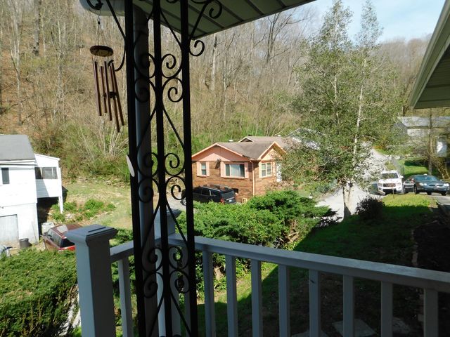 116 Wolf Hollow Road, Baxter, KY 40806