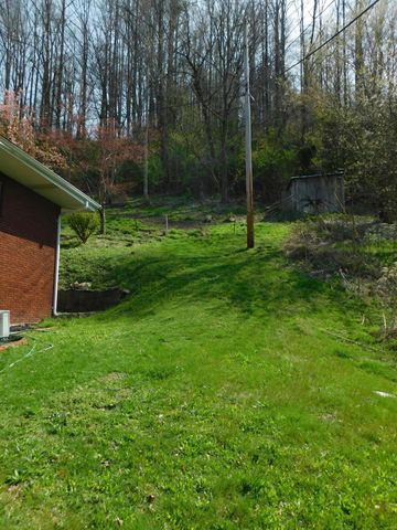 116 Wolf Hollow Road, Baxter, KY 40806